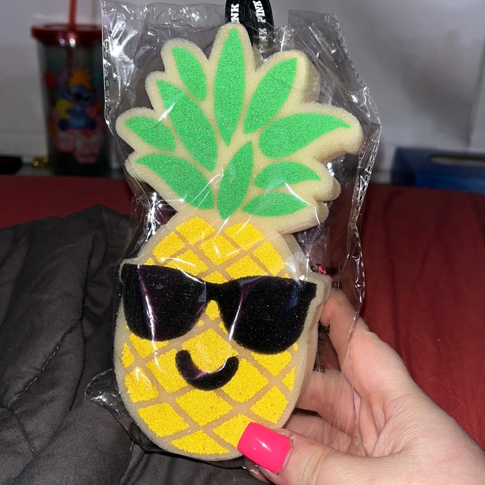 Brand new Pink Pineapple loofa sponge!’